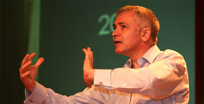 Adrian Sargeant, keynote speaker no 8º Seminário de Fundraising Call to Action e docente na Plymouth Business School