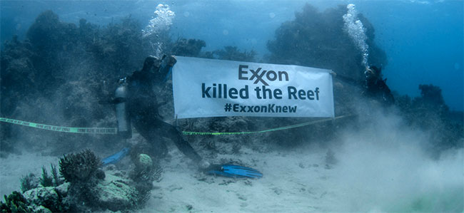 © 350.org – Manifesto contra a exploração dos recifes, na Austrália, em Agosto de 2016